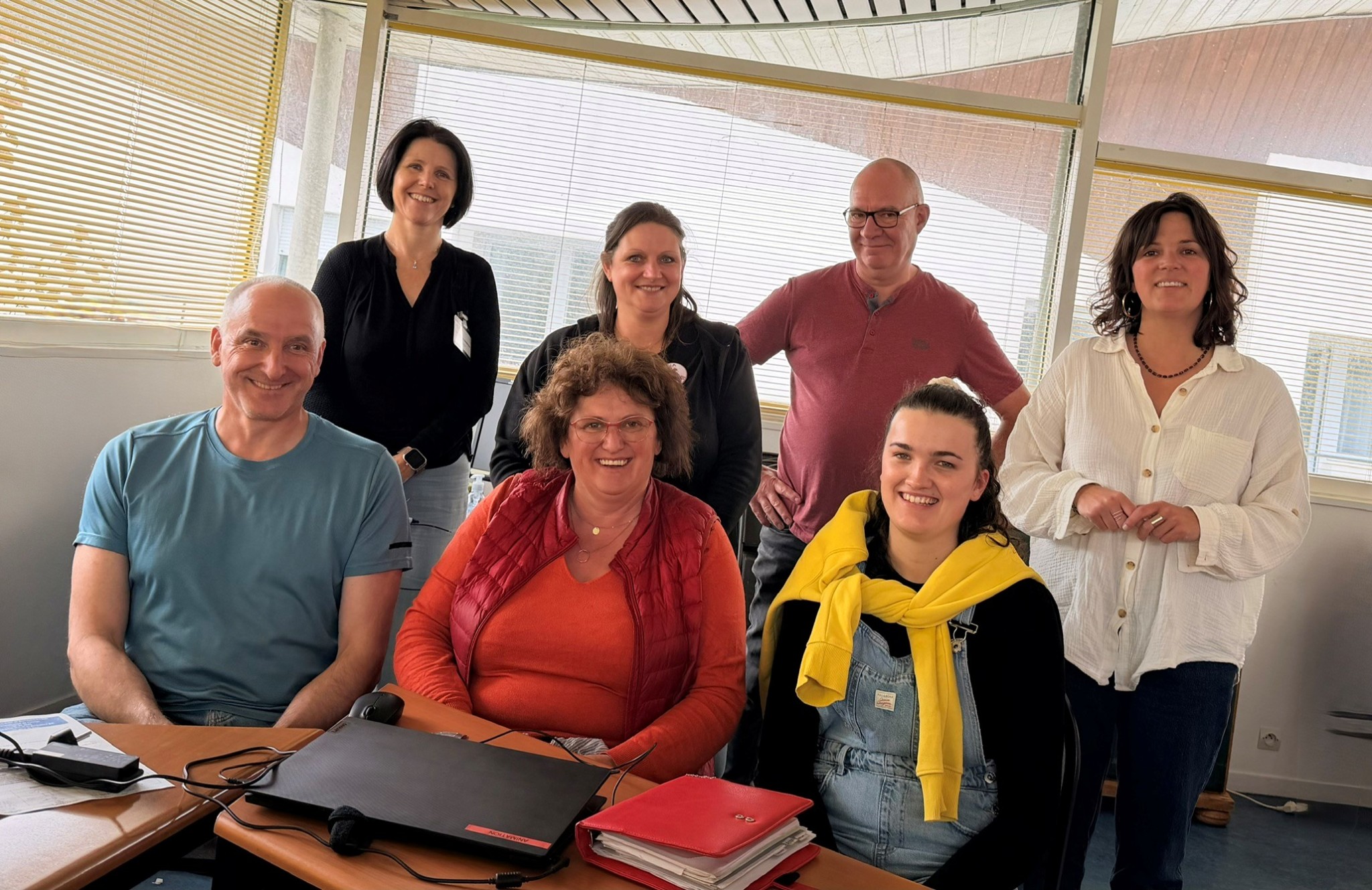 Réunion de travail avec l’association Aux Goûts du Jour et les équipes dans le cadre de notre démarche d’amélioration continue de la qualité des repas et de réduction du gaspillage alimentaire.